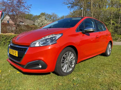 Peugeot 208 1.6 BlueHDi Blue Lease Executive, Bj`2017, Trekhaak!